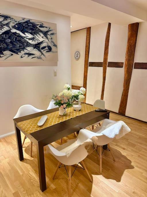 Wohnung Am Schloss 2 - Bestes Apartment In Weilburg Bagian luar foto